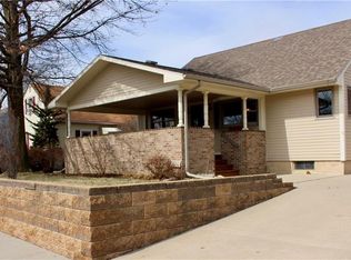 125 E 13th St, Ames, IA 50010