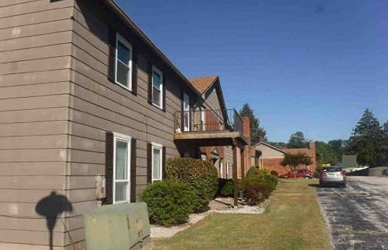 3rd image of 6681 Chesapeake Dr APT A
