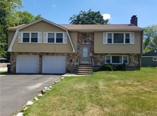 50 Briarwood Dr, Windsor, CT 06095