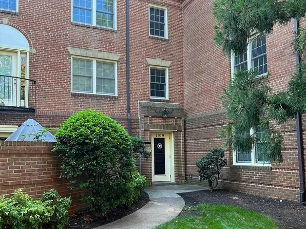 1109 N Pitt St APT 3C, Alexandria, VA 22314
