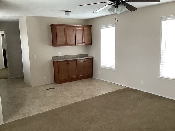 2nd image of 900 W Columbia St #98