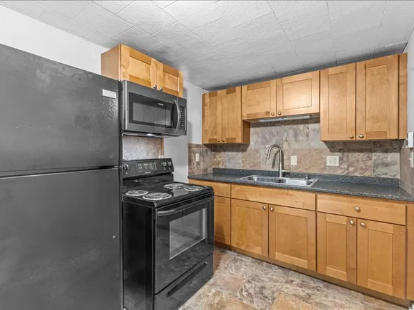 365 Saint Paul St, Burlington, VT 05401