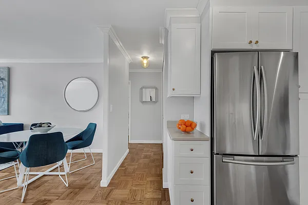 Sold by Compass | media 6