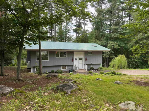 22 Hillside St, Fryeburg, ME 04037