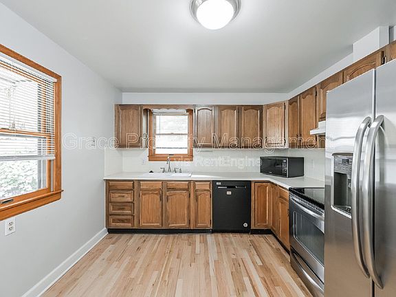 5th image of 2610 S Gaylord St