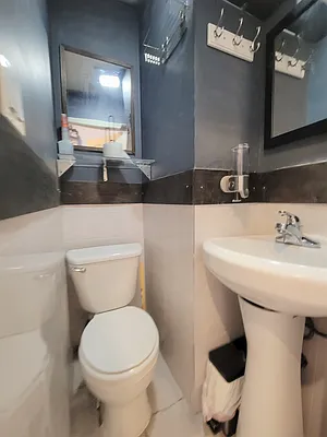 Rented by Compass | media 7