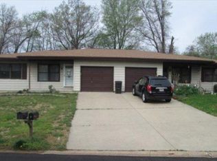 10 S Trace Rd, Glen Carbon, IL 62034