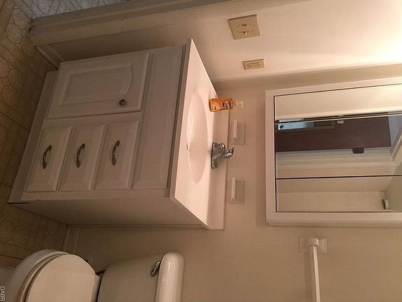 3rd image of 1410 Crown Point Ct