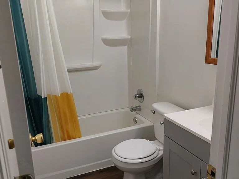 2250 S Oliver Ave — Photo 21