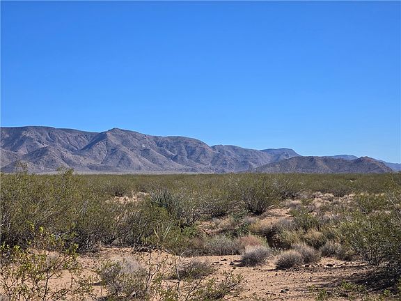3rd image of 312-19-046 E Saguaro Boulevard