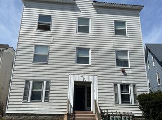 71 Russell St APT 1, Worcester, MA 01609