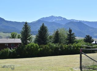 4 E Solar Mountain Rd, Gardiner, MT 59030