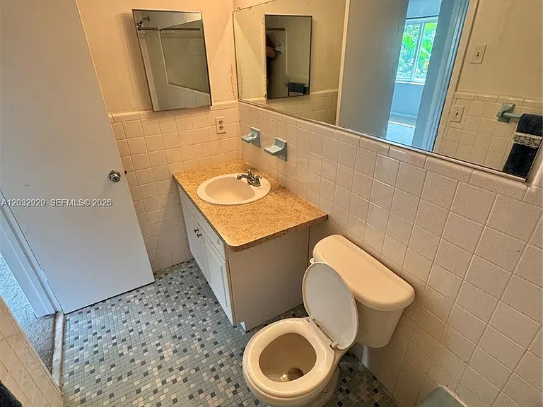 2701 NE 1st St #203 — Photo 7