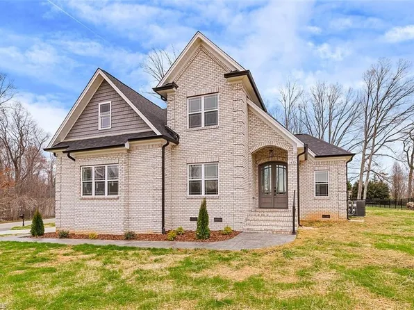 7886 Eversfield Rd, Stokesdale, NC 27357