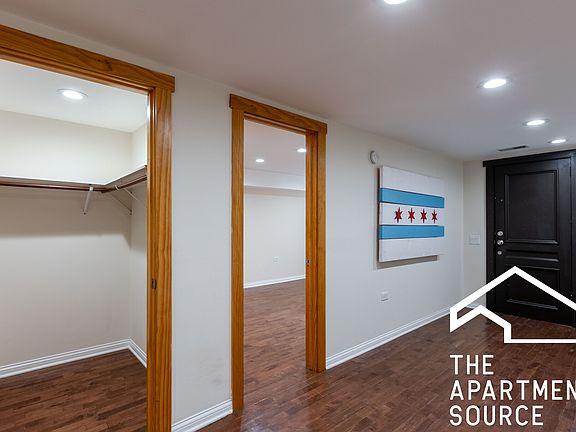 5th image of 2118 W Belmont Ave #G