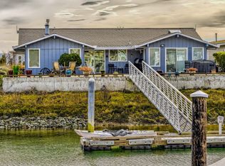 2189 Mariner Beach Dr, Oak Harbor, WA 98277