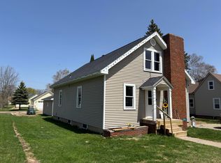 208 W Avenue C, Newberry, MI 49868