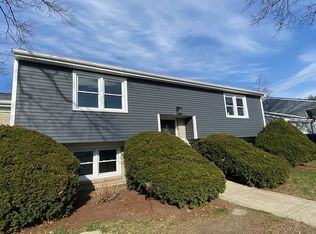 30 Harvard Ct, Cranston, RI 02920