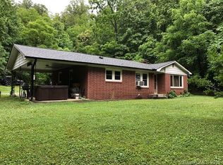 229 Pennsylvania Rd, Mills River, NC 28759