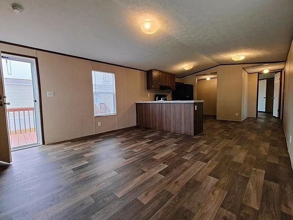 2nd image of 309 W Tower Ln