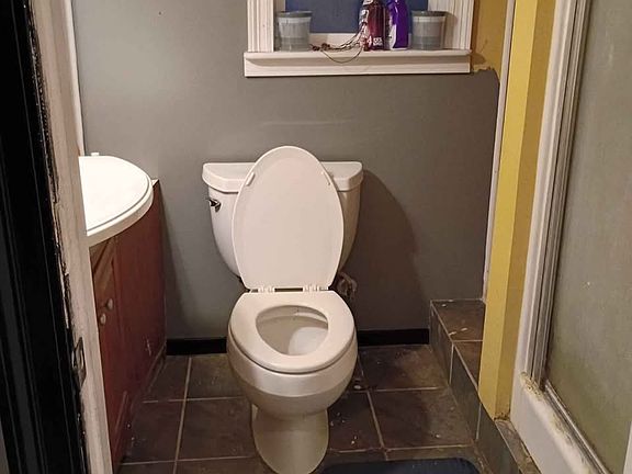 3rd image of 108 Gibson St