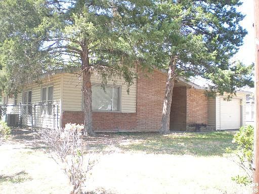 2nd image of 170 E Killarney Dr.