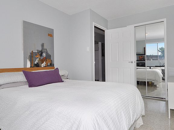 3rd image of 235 Bay St #605
