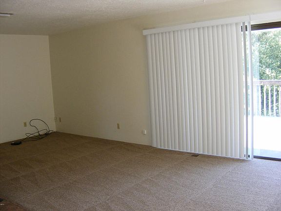 4th image of 1446 NE Yaquina Heights Dr