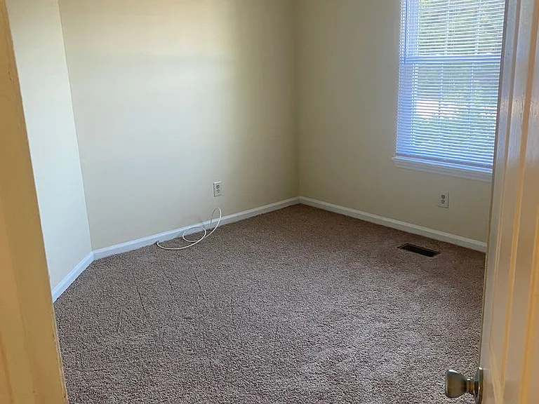1911 Fidelity Dr — Photo 6