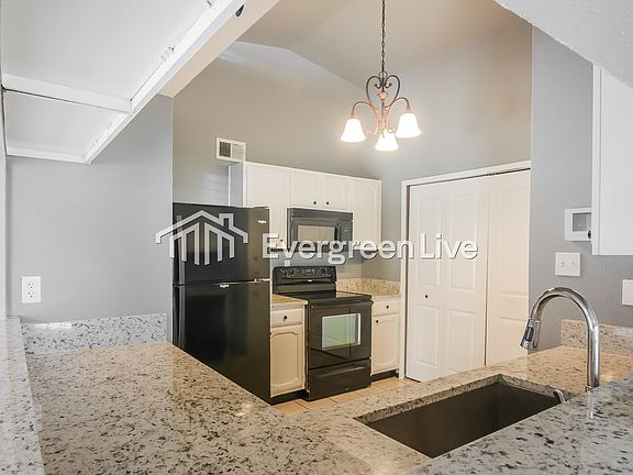 5th image of 1517 Windsor Dr