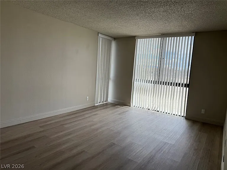 3930 University Center Dr #302 — Photo 6