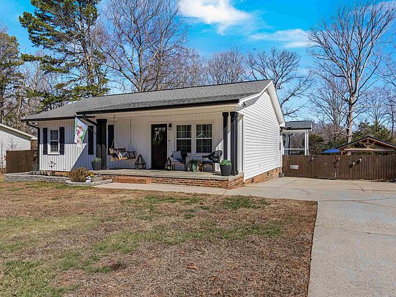 2nd image of 113 Willow Branch Dr