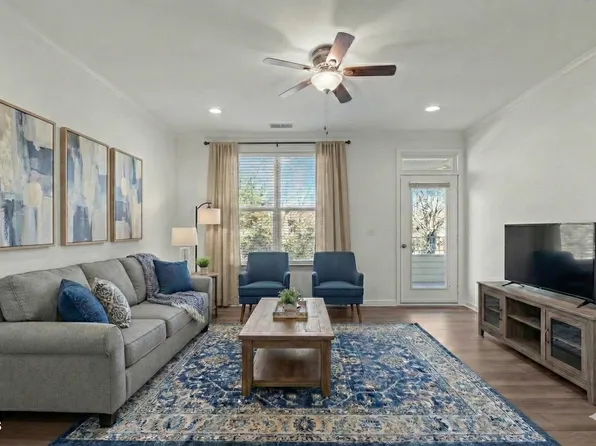 215 Savannah Ridge Rd, Holly Springs, NC 27540