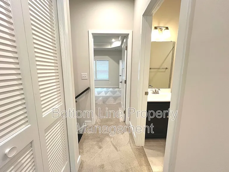 9416 Mallard Mills Dr — Photo 10