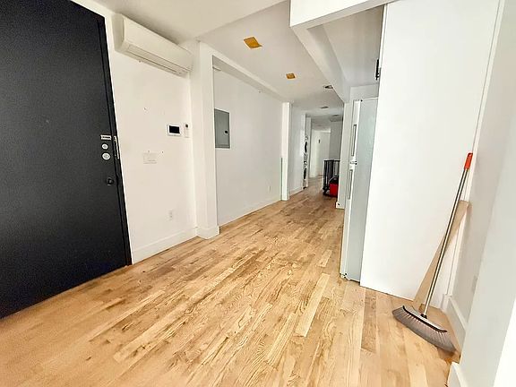 5th image of 1518 Jefferson Ave #1A