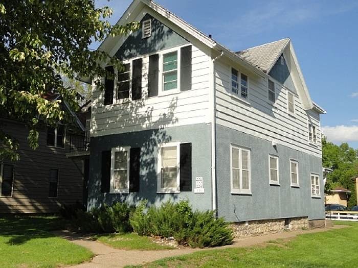 1st image of 224 20th St N