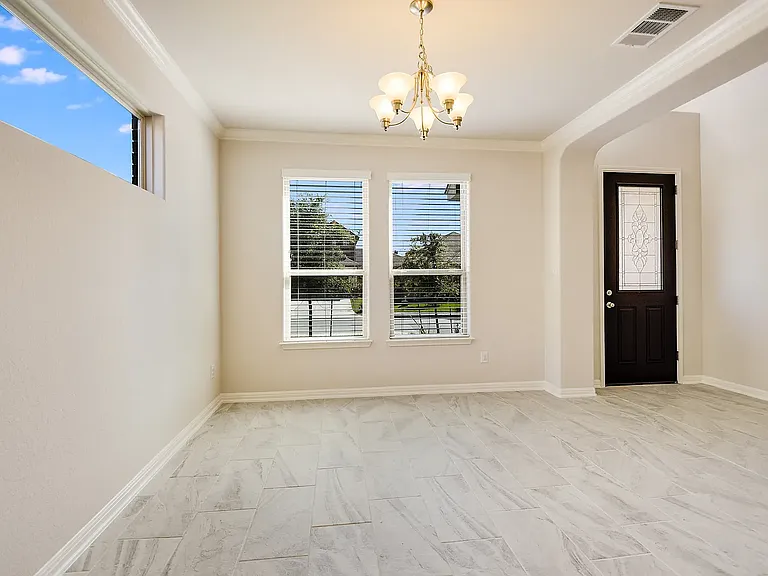 1818 Ayleth Ave — Photo 10
