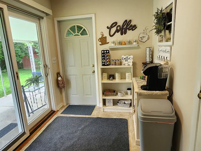 1565 Bluebird Dr — Photo 4