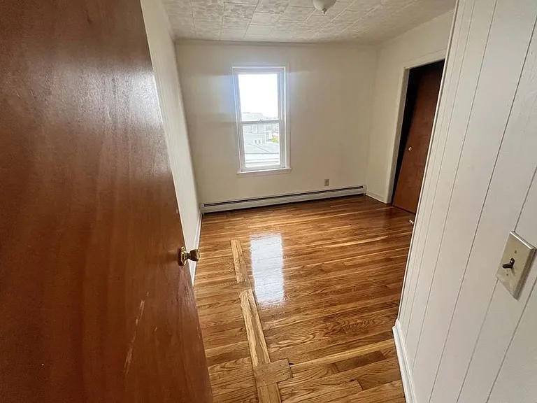 212 Brightman St #3 — Photo 3