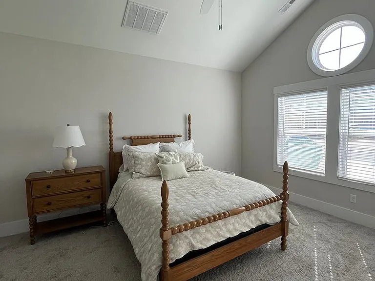 7404 Springwater Dr — Photo 15
