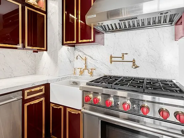 420 E 55th St APT 8U, Manhattan, NY 10022