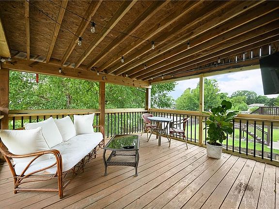 5th image of 1603 Cove Dr