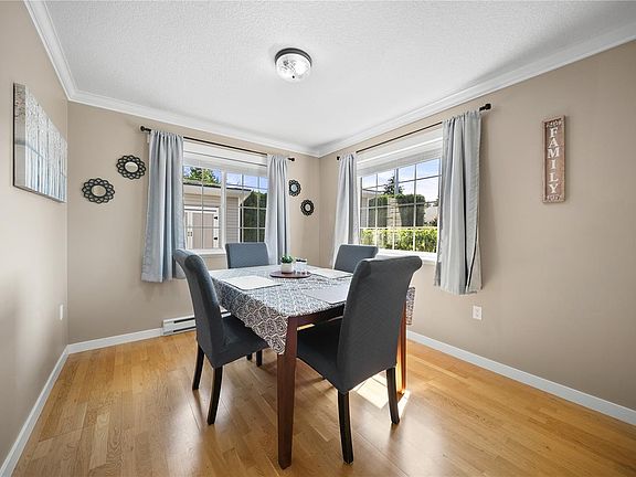 3rd image of 6025 Tweedsmuir Cres