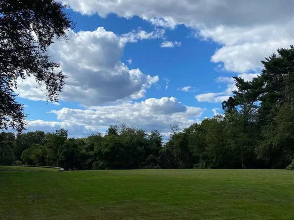 Dosoris Lane, Glen Cove, NY 11542