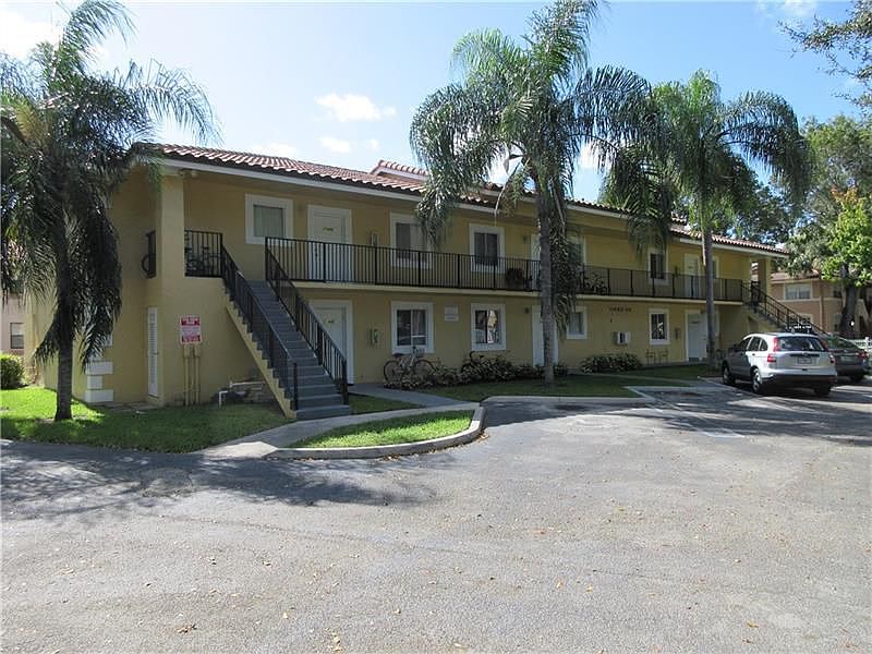 1st image of 11450 NW 42nd St
