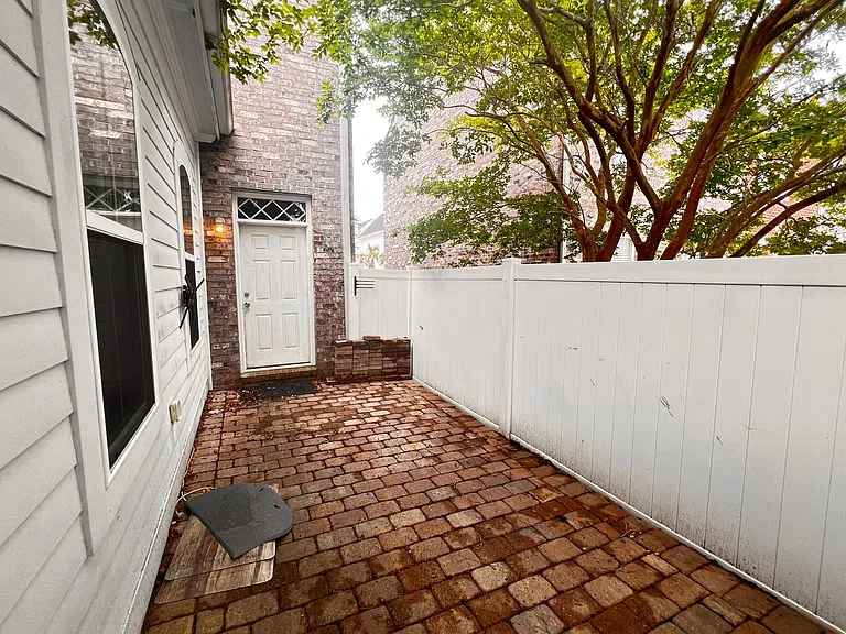 3512 Alexandria Ave — Photo 32