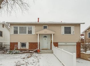 920 Glenview Ave, Mundelein, IL 60060