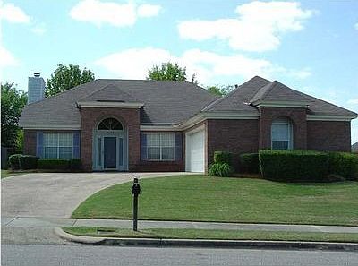 1st image of 2612 Fair Oaks Dr