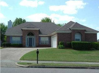 2612 Fair Oaks Dr, Montgomery, AL 36117