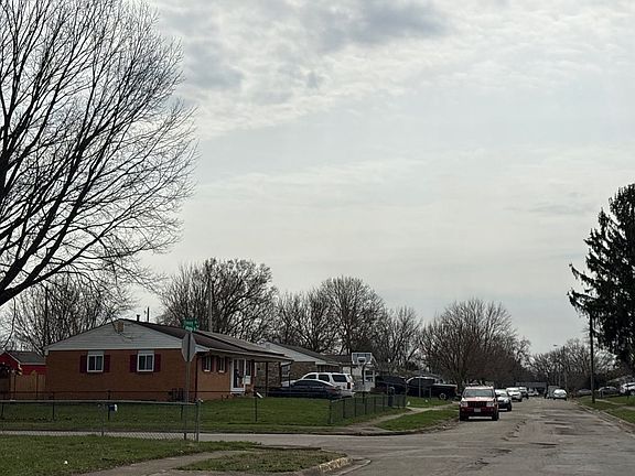 4th image of 3784 Wade Rd